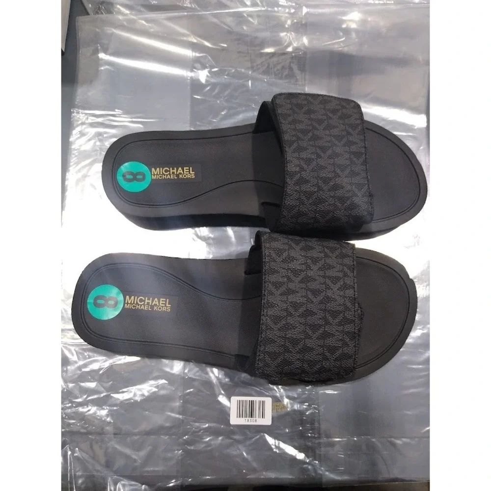 Michael Kors Women's Sandals Wade Slide Mini MK Logo Black 8 - Picture 1 of 2